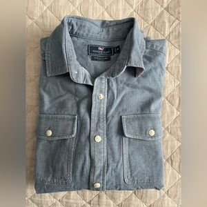 vineyard vines chambray shirt